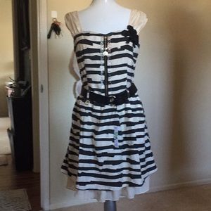 Black & white classic dress 👗💋❤️